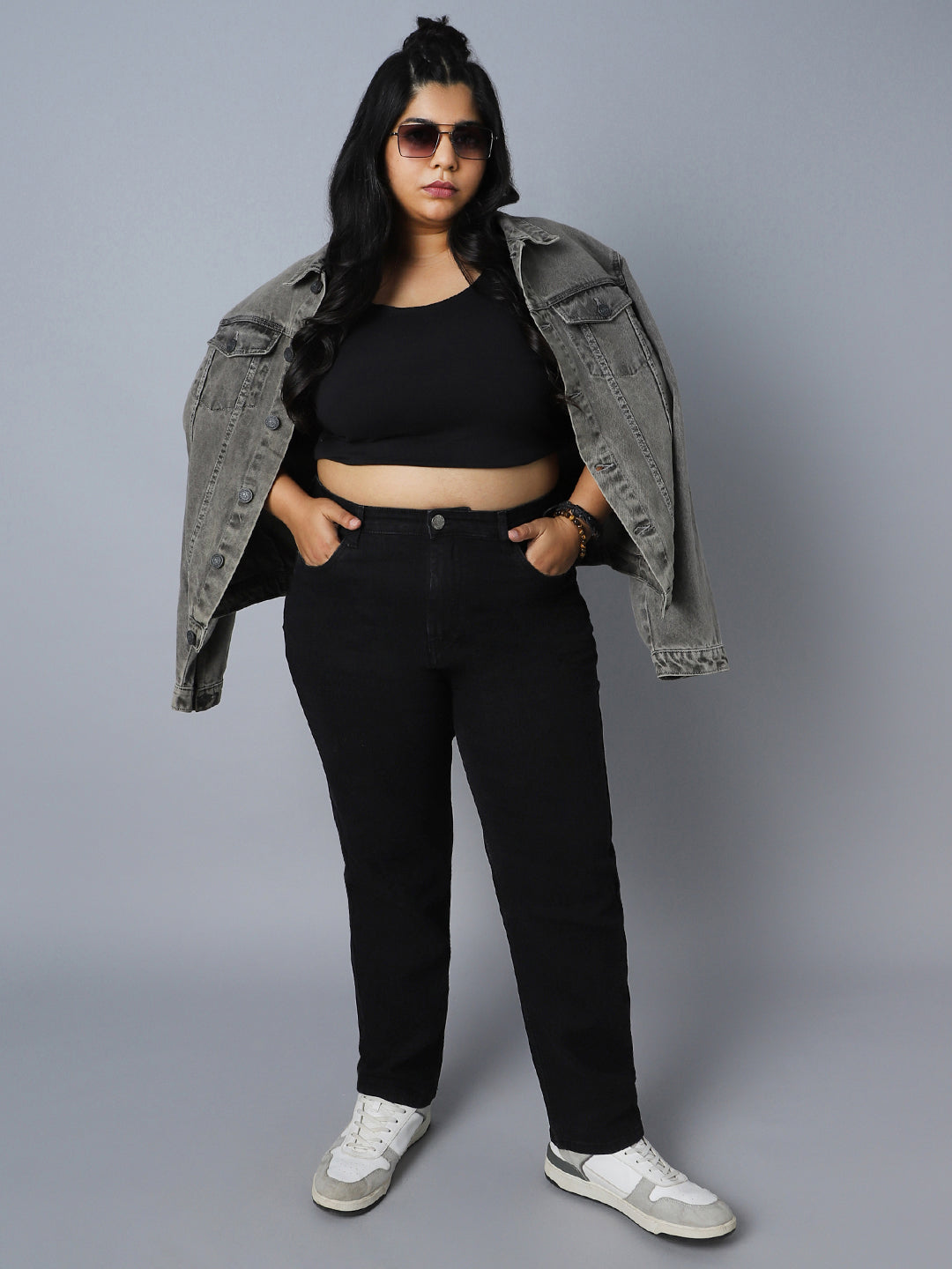 Women Plus Size Straight Fit High-Rise Stretchable Jeans