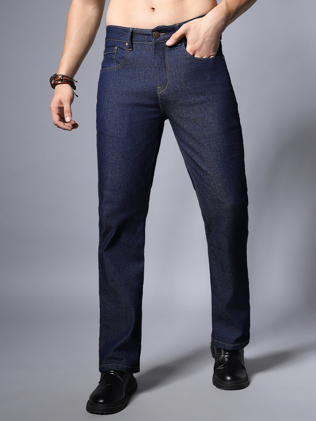 Men Blue Straight Fit Mid-Rise Stretchable Jeans