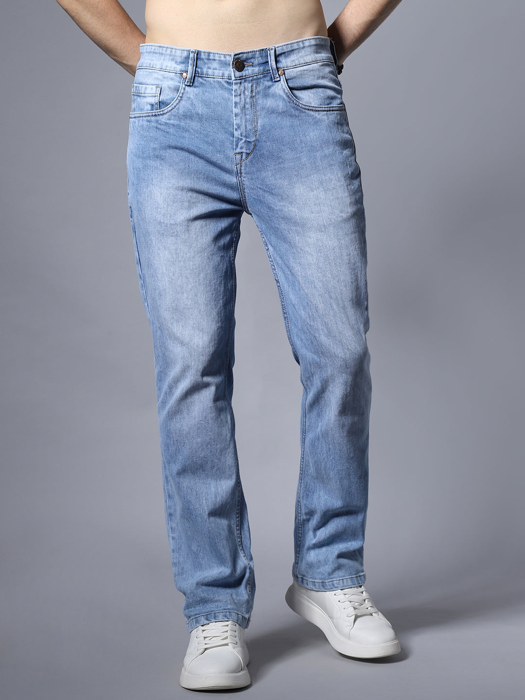 Men Low-Rise Regular Fit Clean Look Light Fade Stretchable Jeans