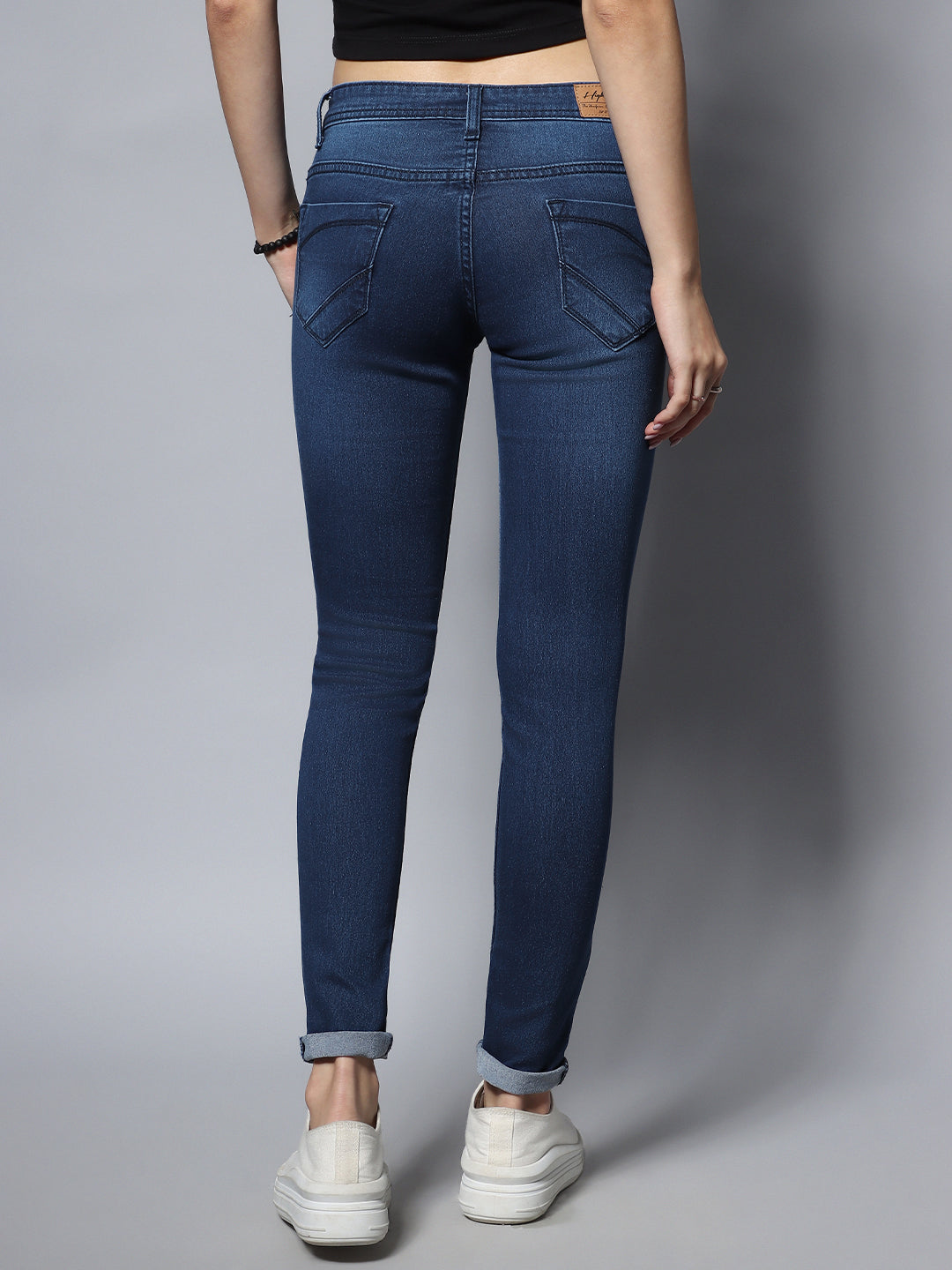 Women Plus Size Blue Slim Fit Mid-Rise Clean Look Stretchable Jeans