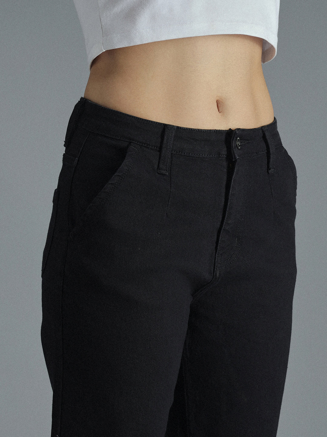 Women Black Mom Fit High-Rise Stretchable Jeans