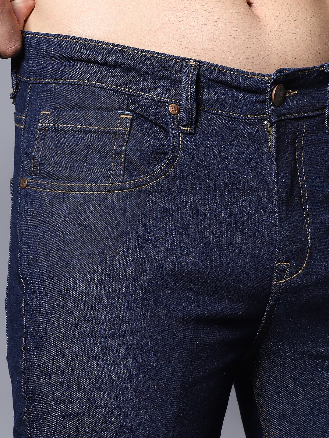Men Blue Straight Fit Mid-Rise Stretchable Jeans