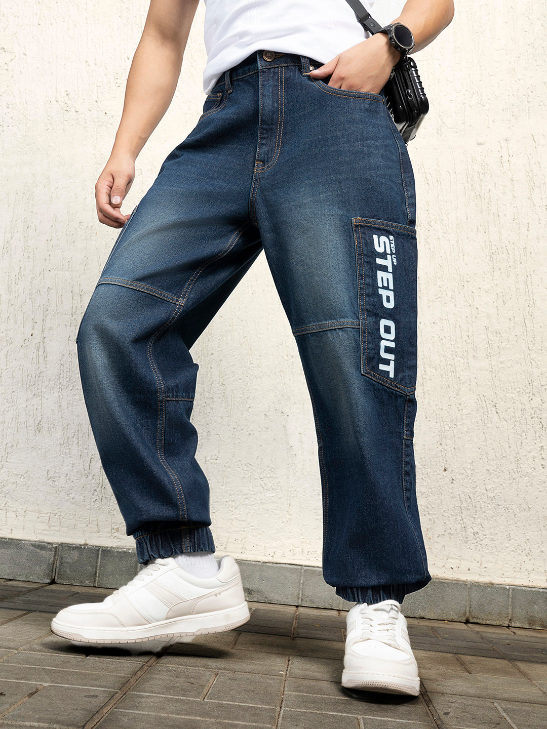 Hubberholme Men Relaxed Fit Light Fade Pure Cotton Jeans