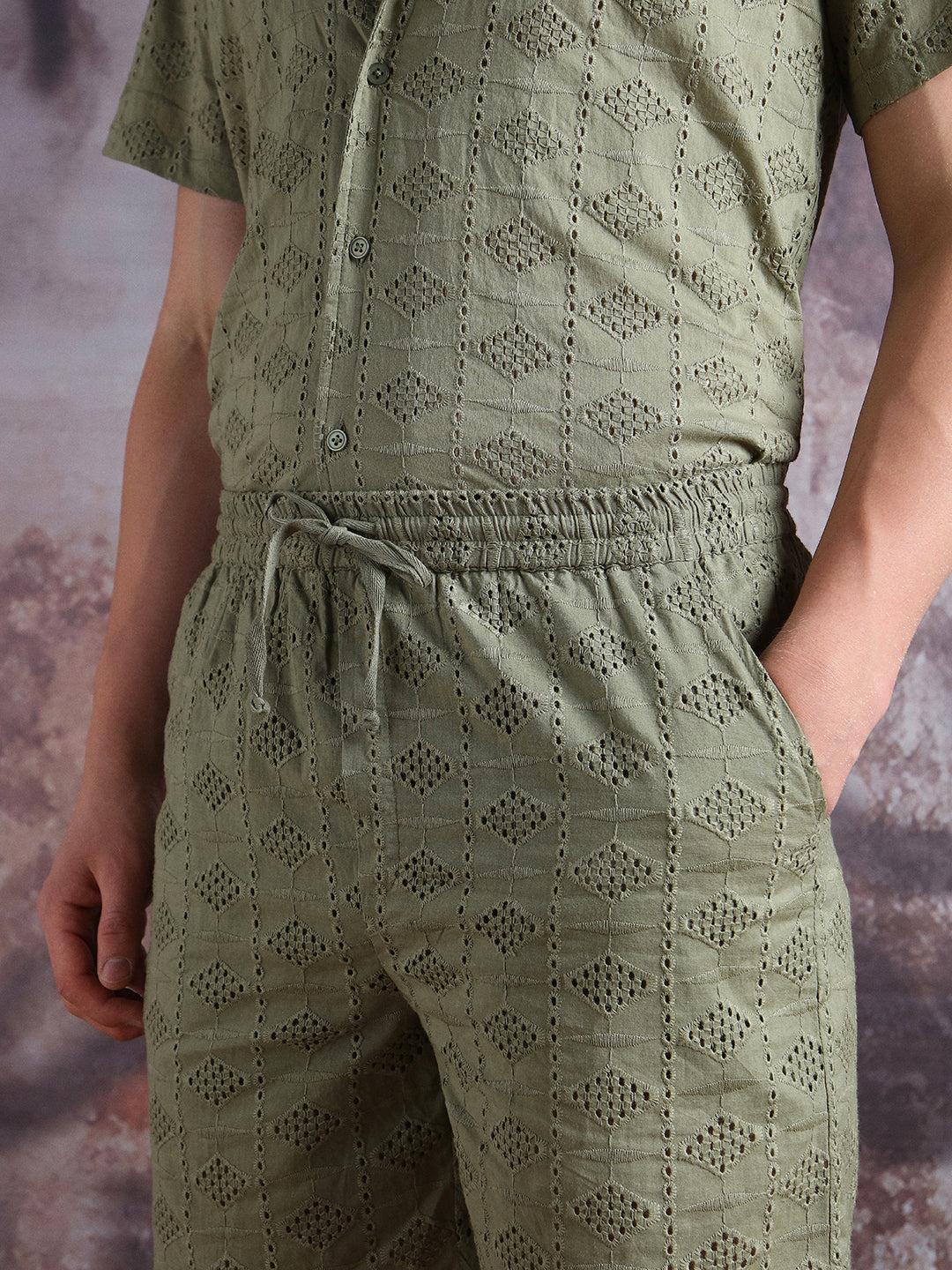 Hubberholme Men Schiffli Oversized Spread collar Half sleeve Co-ord