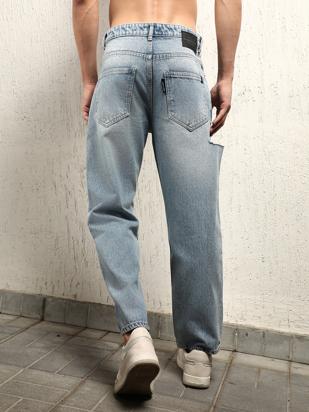 Hubberholme Men Relaxed Straight Fit Heavy Fade distressed Cotton Jeans