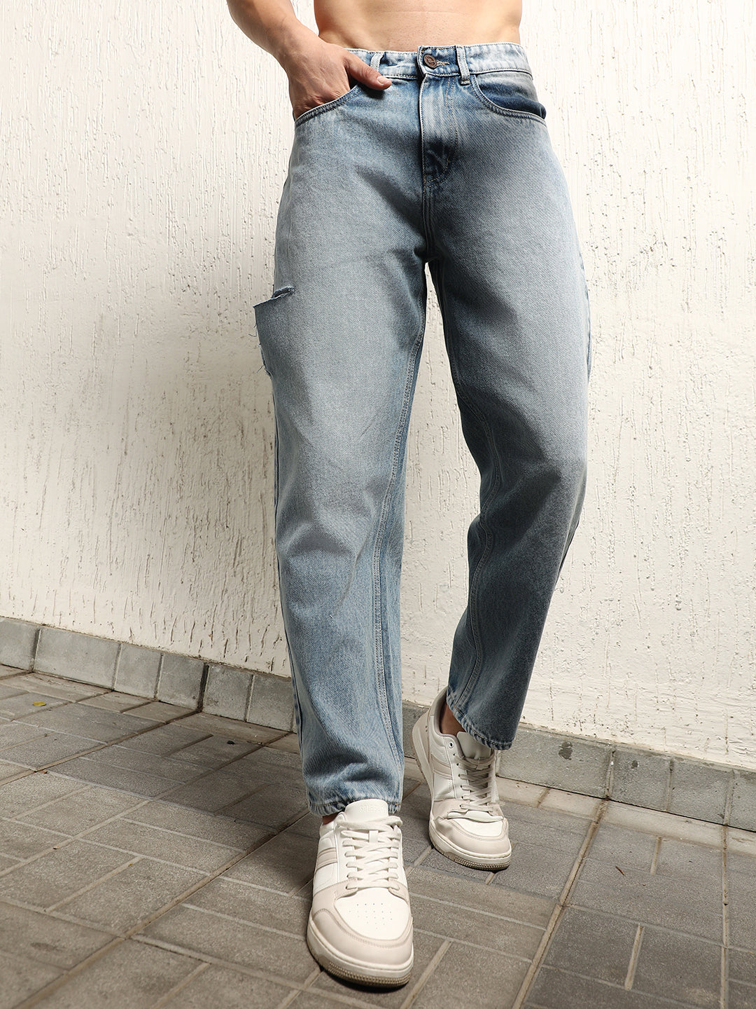 Hubberholme Men Relaxed Straight Fit Heavy Fade distressed Cotton Jeans