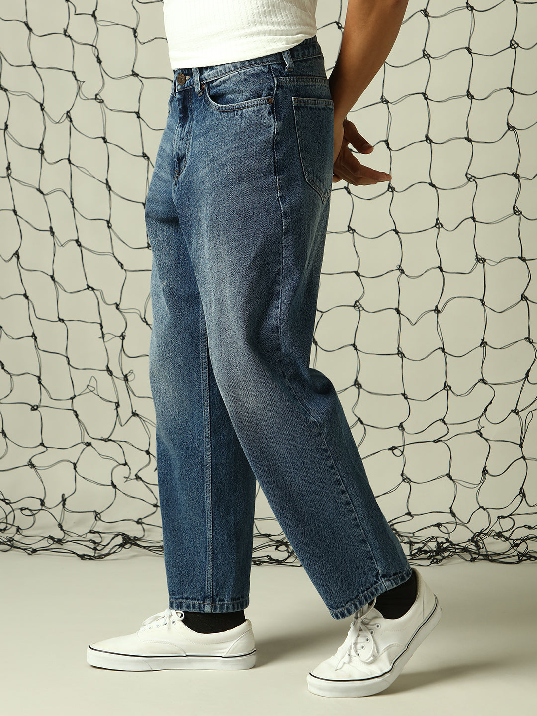 Hubberholme Men Relaxed Fit Low Distress Light Fade Relaxed Fit Jeans
