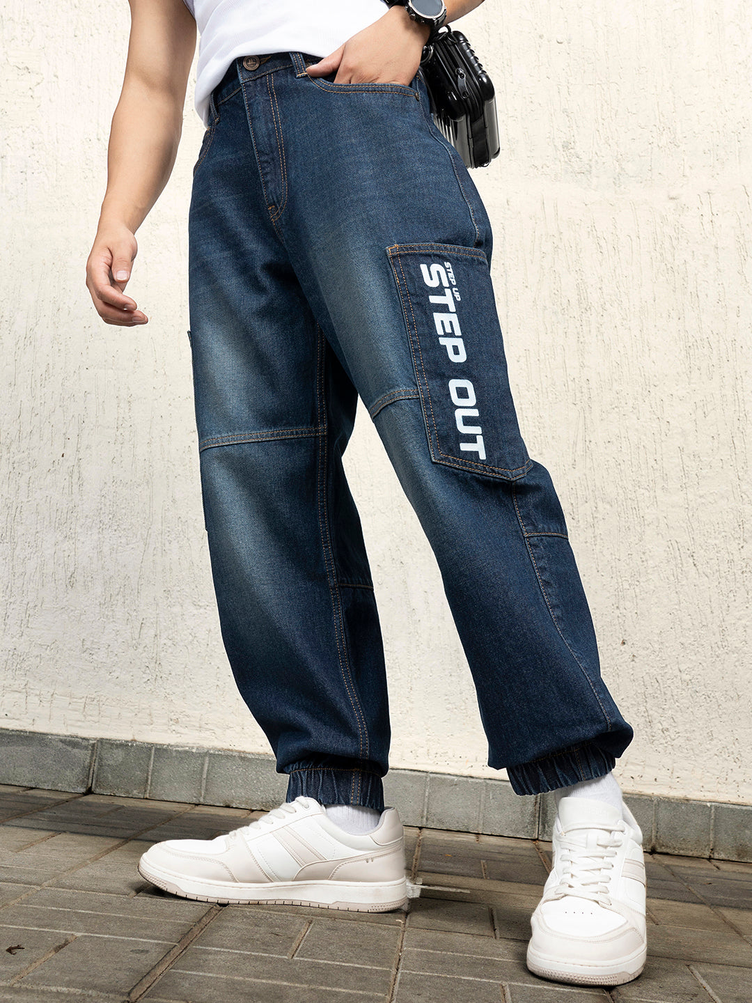 Hubberholme Men Relaxed Fit Light Fade Pure Cotton Jeans