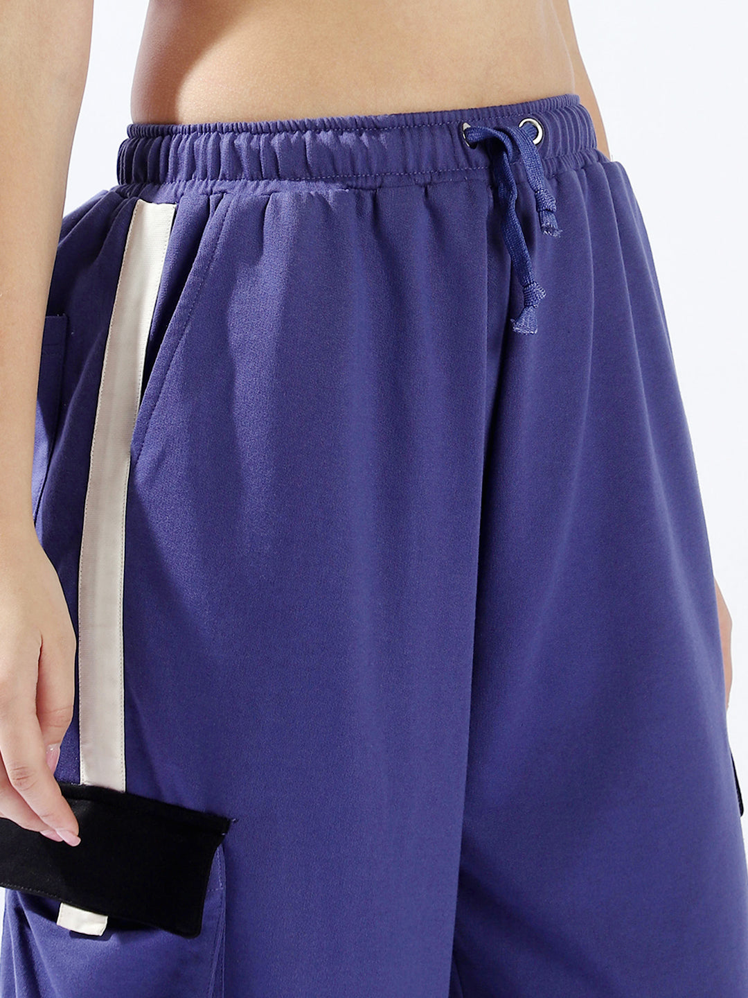 Hubberholme Women Solid Knitted Wide Leg Loose Fit High-Rise Casual Trackpants