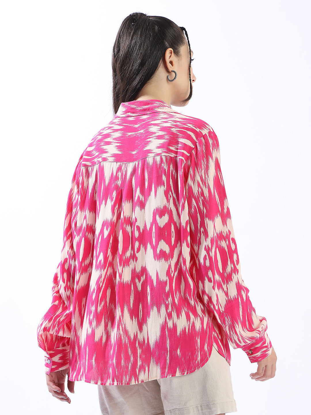 Hubberholme Women Comfort Oversized Fit Abstract Printed Spread Collar Casual Shirt