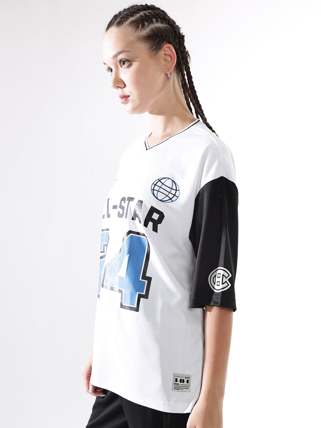 Hubberholme Women Printed Oversized  V neck Half sleeve Tshirts