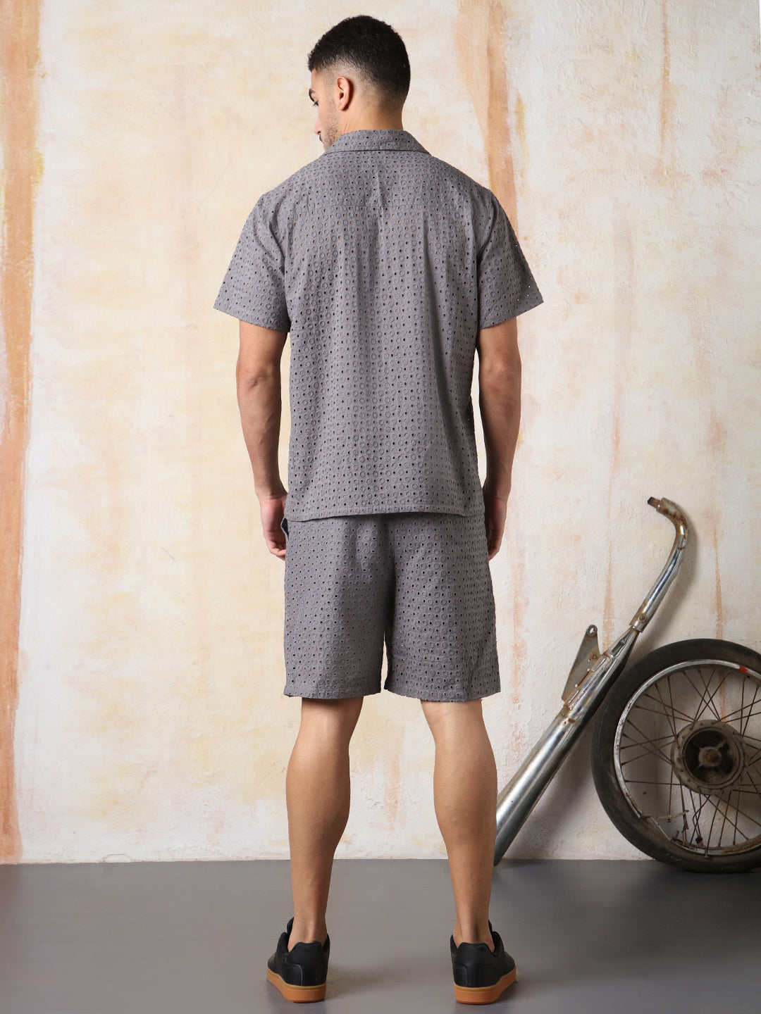 High Star Men Schiffli Relaxed Spread collar Half sleeve Co-ord