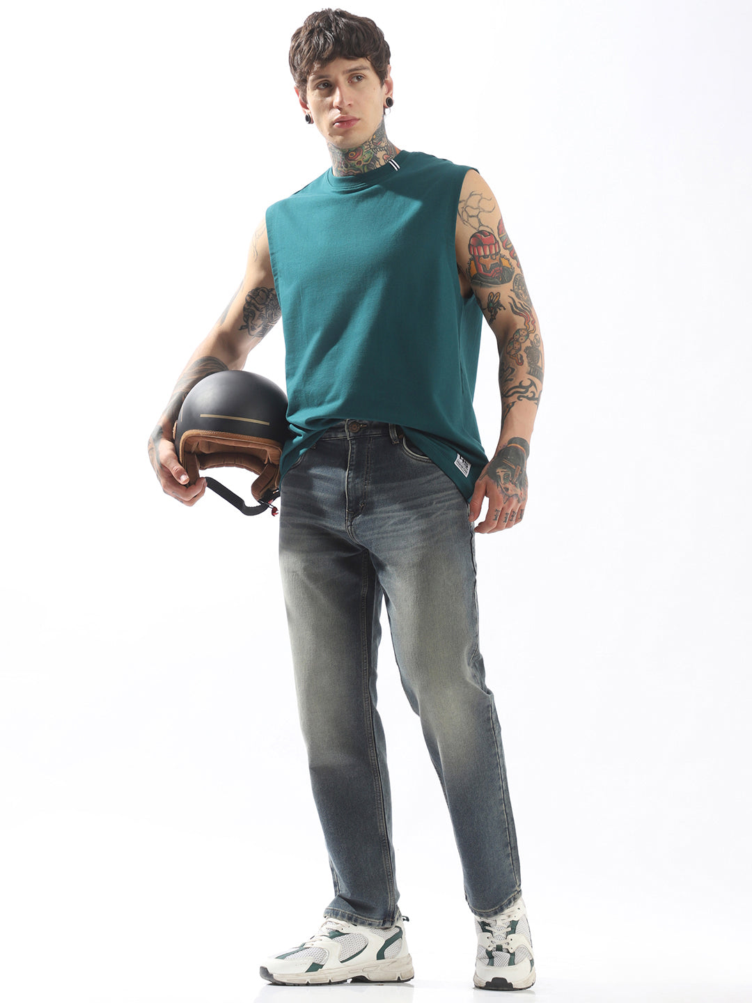 High Star Men Relaxed Straight Fit Mid-Rise Heavy Fade Jeans