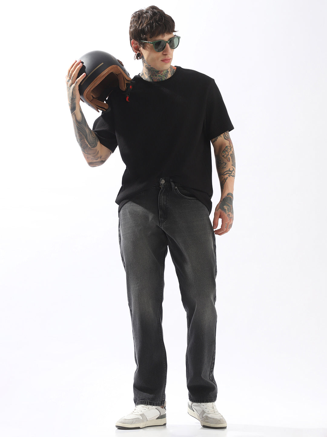 High Star Men Relaxed Straight Fit Mid-Rise Heavy Fade Jeans