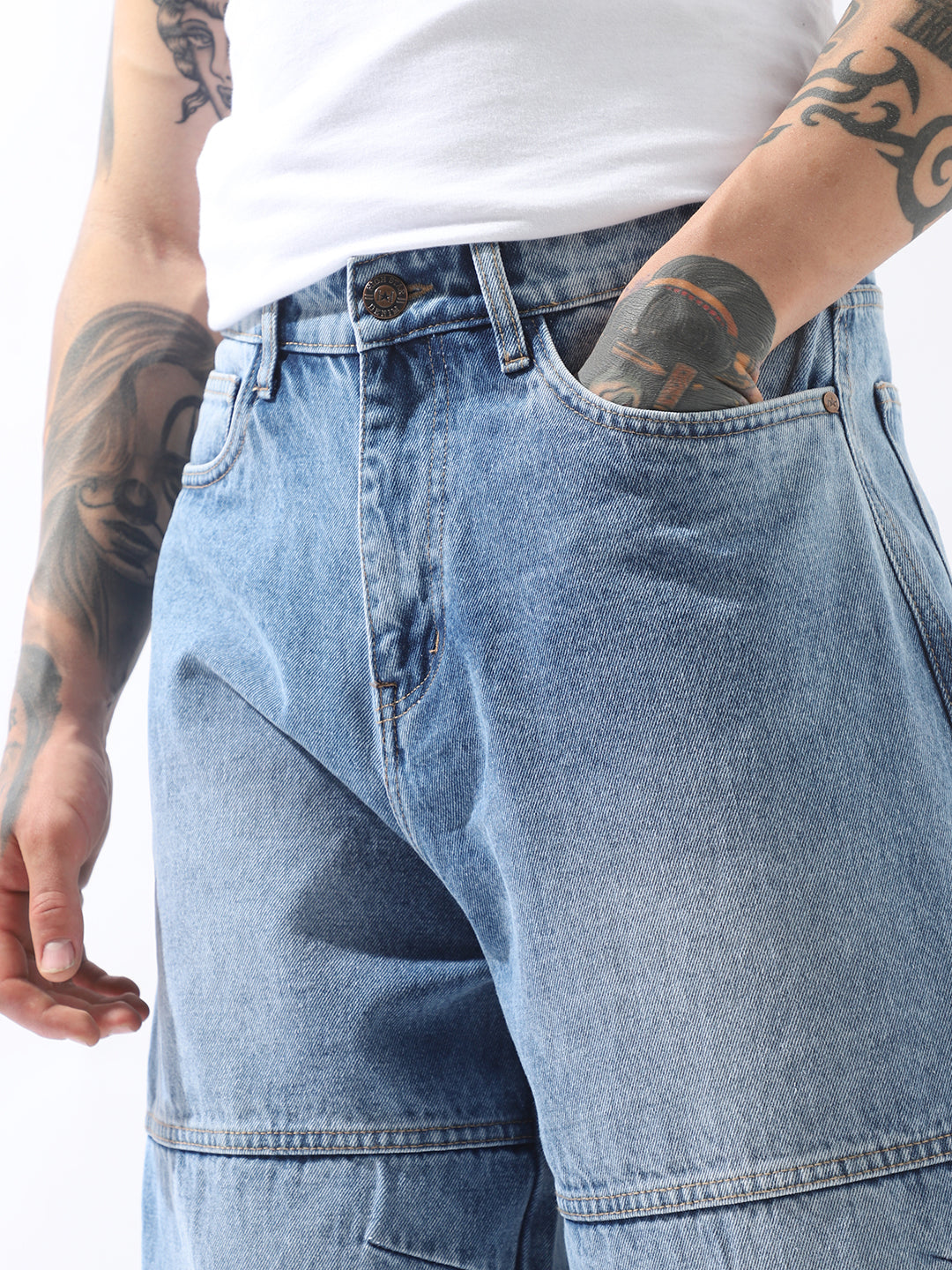 High Star Men Comfort Mid-Rise Straight Fit Light Fade Jeans