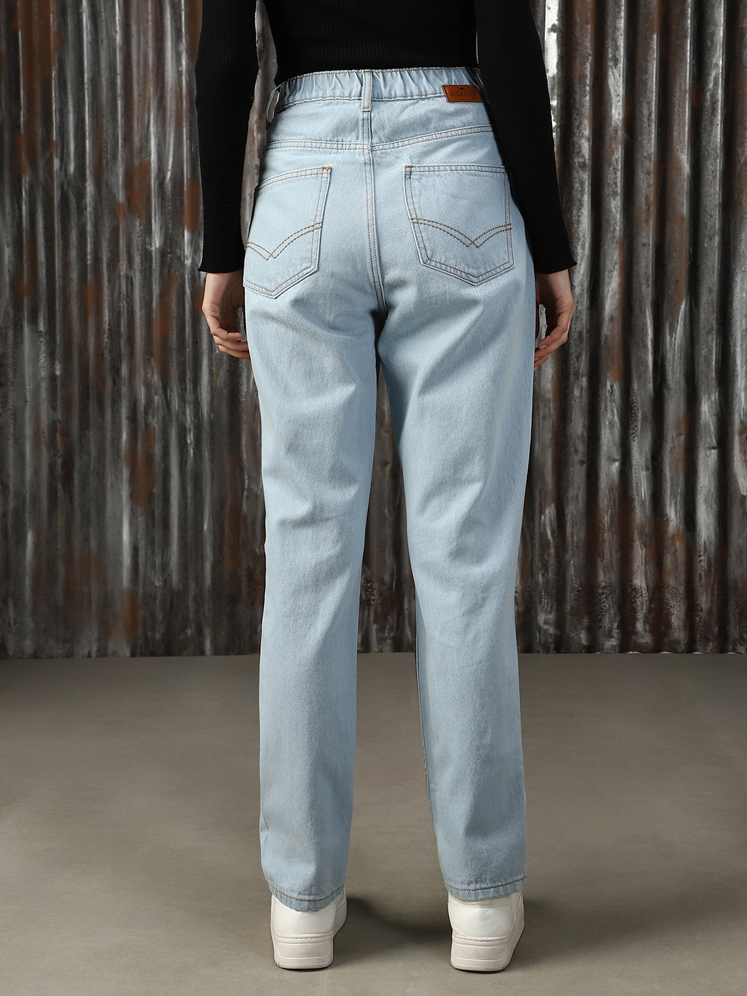 Women Washed Mom Fit High-rise Jeans