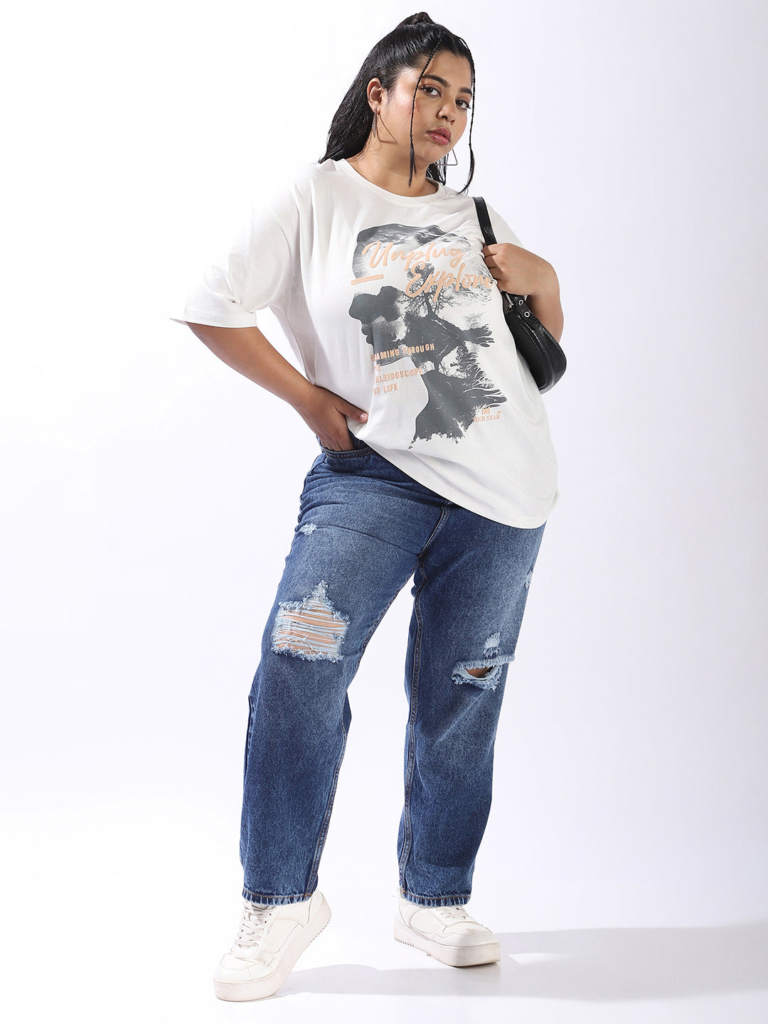 High Star Women Relaxed Mom Fit Distressed High-Rise Light Fade Jeans