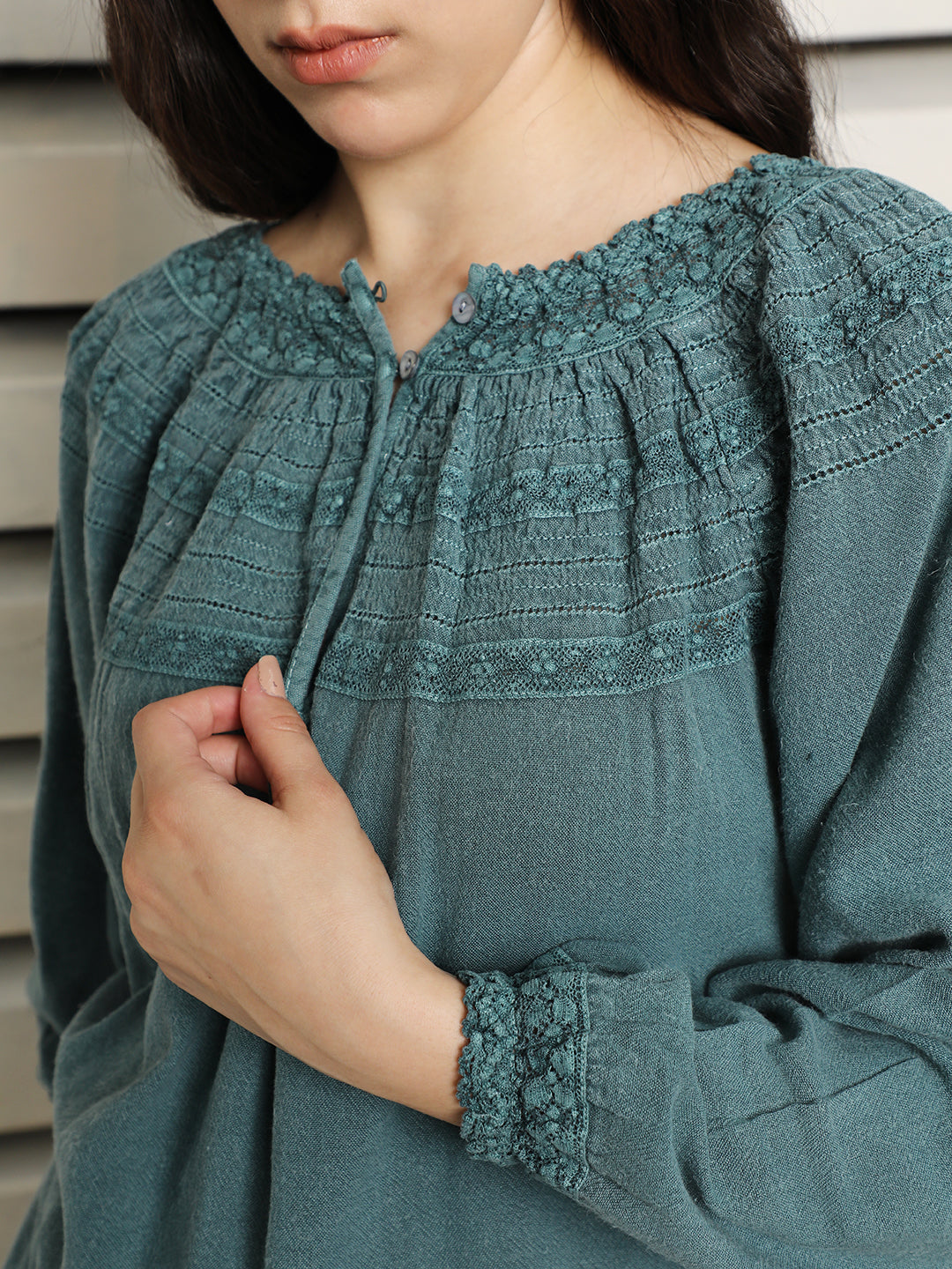 Round Neck Puff Sleeves Lace-up Cotton Regular Top